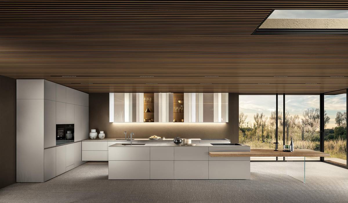 Cucina con isola grigia con pensile a righe N.O.W Lago
